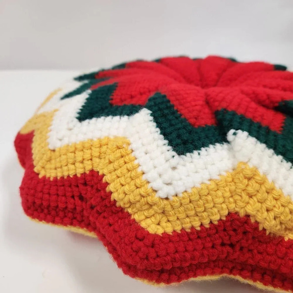 Hand Crocheted Pointsetta  Pillow Pouf Christmas - Picture 3 of 12